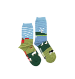 Load image into Gallery viewer, Women's Crew Socks - Barnyard Scene
