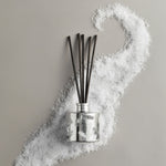 Load image into Gallery viewer, Thymes Frasier Fir - Statement Reed Diffuser Petite