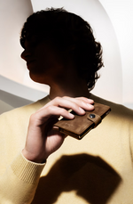 Load image into Gallery viewer, Miniwallet - Vintage Oak
