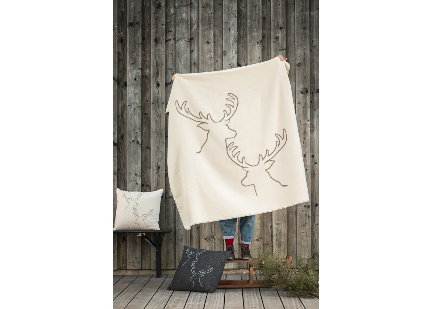 Fussenegger Throw - Savona Velour Stag Heads Off White 200x150cm