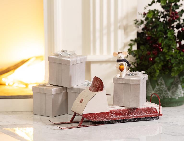 Ornament - Mouse with Acorn