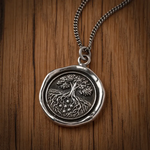 Load image into Gallery viewer, Pyrrha Talisman - Family Roots
