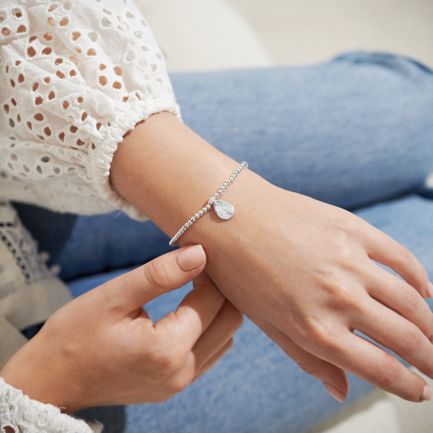 A Littles & Co. Bracelet - Birthflower Apr Daisy | Silver