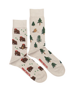 Load image into Gallery viewer, Men&#39;s Midcalf Socks - Bear in Hat &amp; Trees
