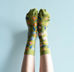Load image into Gallery viewer, Women&#39;s Crew Socks - Flower Vine
